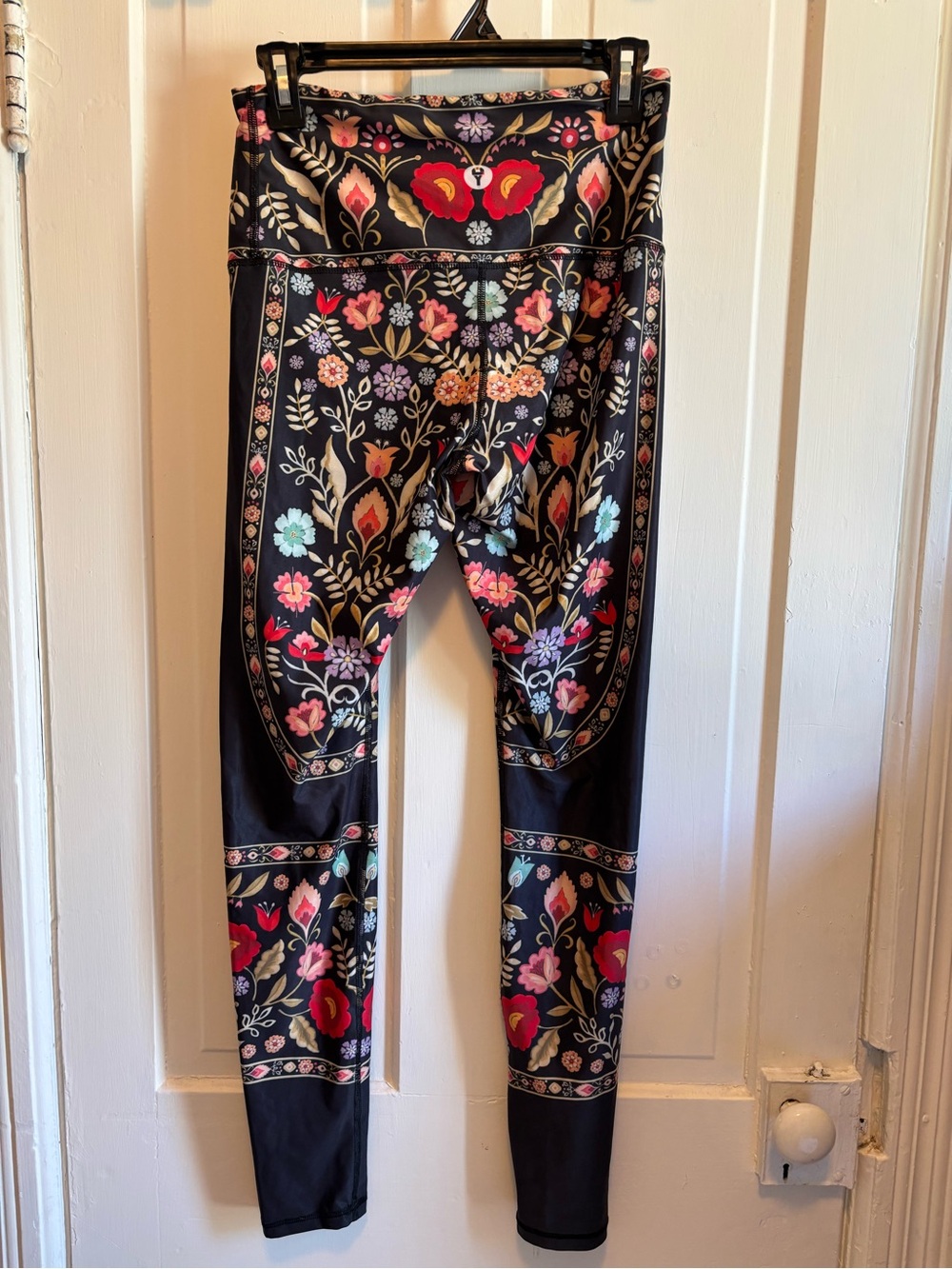 Yoga Democracy Rustica Floral Legging Size Medium - Picture 3 of 5